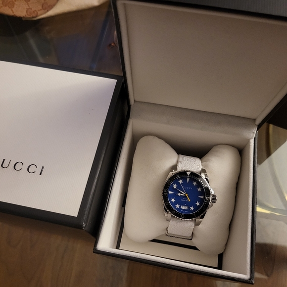 Authentic Gucci Dive Watch with Monogram Motif Band - Picture 2 of 8